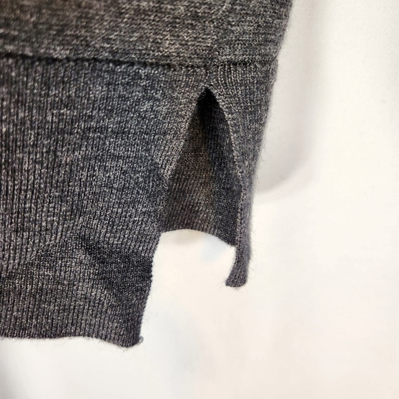Ann Taylor LOFT Grey Long Sleeve Visible Zipper Sweater Size XSmall - Picture 4 of 6